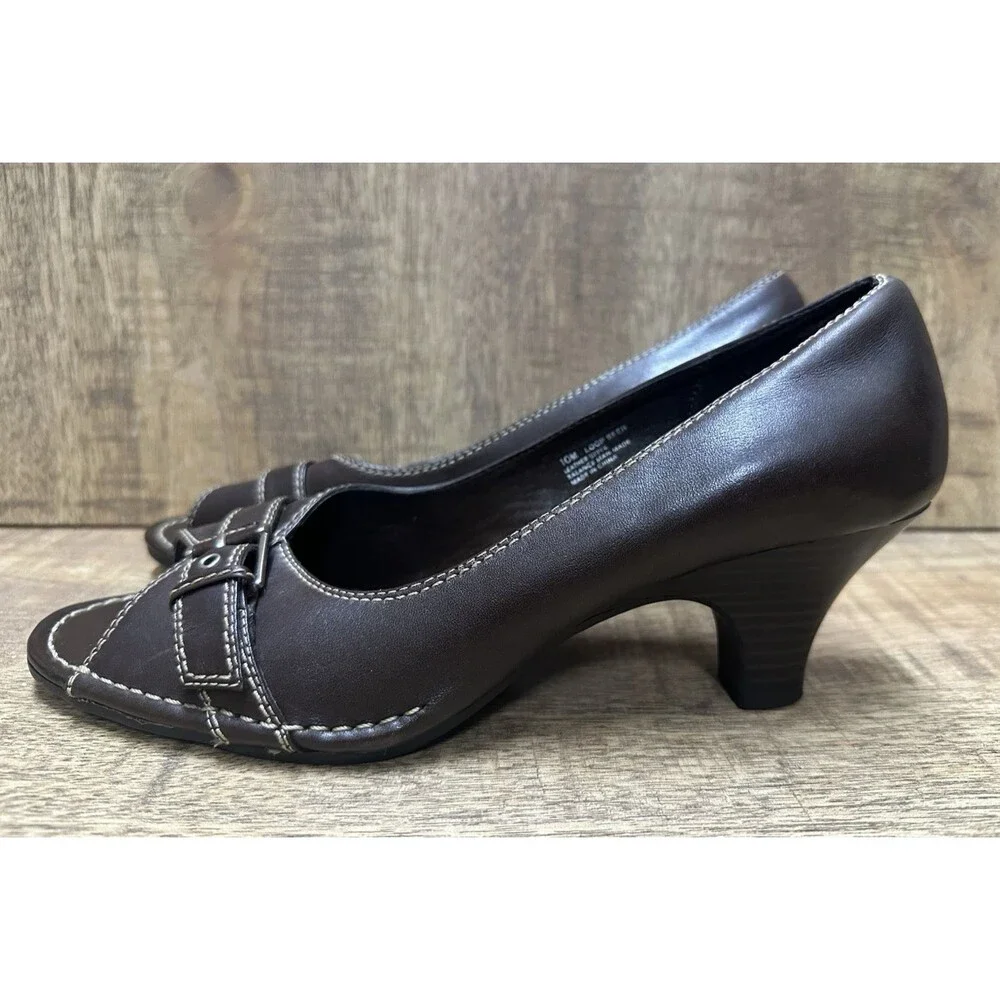 Aerosoles What's What  women size 10M brown leather heel open toe shoes